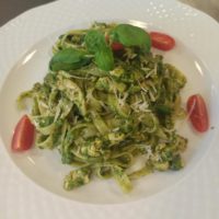 Tagliatelle z kurczakiem i pesto