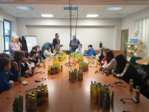 Pan Marcin Łyżwa przedstawia zakład Tymbark w Olsztynku