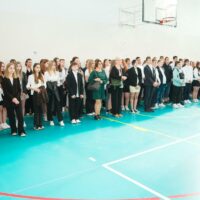 Klasa 1k z wychowawczynią, Panią Marzeną Bańkowską oraz klasa 1kl z wychowawczynią, Panią Danutą Komar