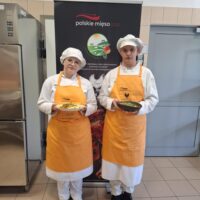 Prezentacja swojej pracy przez uczniów Gastronomika