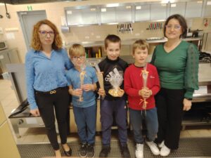 Wręczenie upominków w minikonkursie Znawca gastronomii