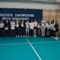 Wyróżnieni uczniowie za pracę na rzecz szkoły