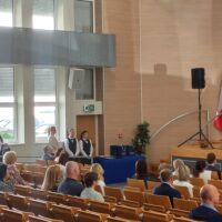 Sala konferencyjna, w której rozdawano nagrody laureatów konkursów przedmiotów