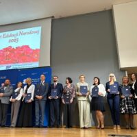 Wspólne zdjęcie nagrodzonych osób