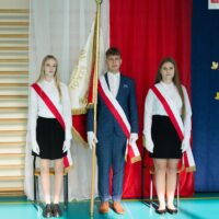 Poczet sztandarowy ZSGS podczas uroczystości rozpoczęcia roku szkolnego
