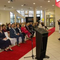 Uczeń naszej szkoły w czasie występu wokalnego podczas wręczenia nagród Prezydenta Olsztyna