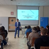 Wykład na temat kradzieży pieniędzy z konta internetowego