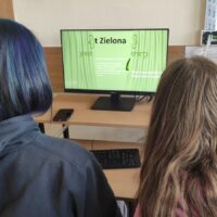 Na lekcjach informatyki tworzymy prezentacje w Canvie