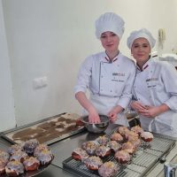 Dekorowanie pączków