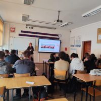 Nauczyciele matematyki prezentują zadania