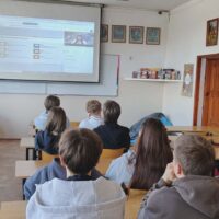 Uczniowie klasy 4Ta podczas wykładu on-line