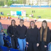 Klasa 4Ta kibicuje na Wojewódzkich Zawodach Lekkoatletycznych