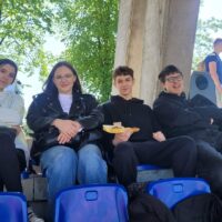 Klasa 1Ta kibicuje na Wojewódzkich Zawodach Lekkoatletycznych