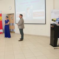 Pani Dyrektor oficjalne wita gości