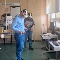 Uczniowie podczas warsztatów - Technologia VR