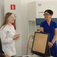 Działania szkoły zostały omówione przez uczennicę