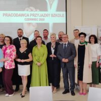 Organizatorzy oraz zaproszeni goście na wspólnym zdjęciu